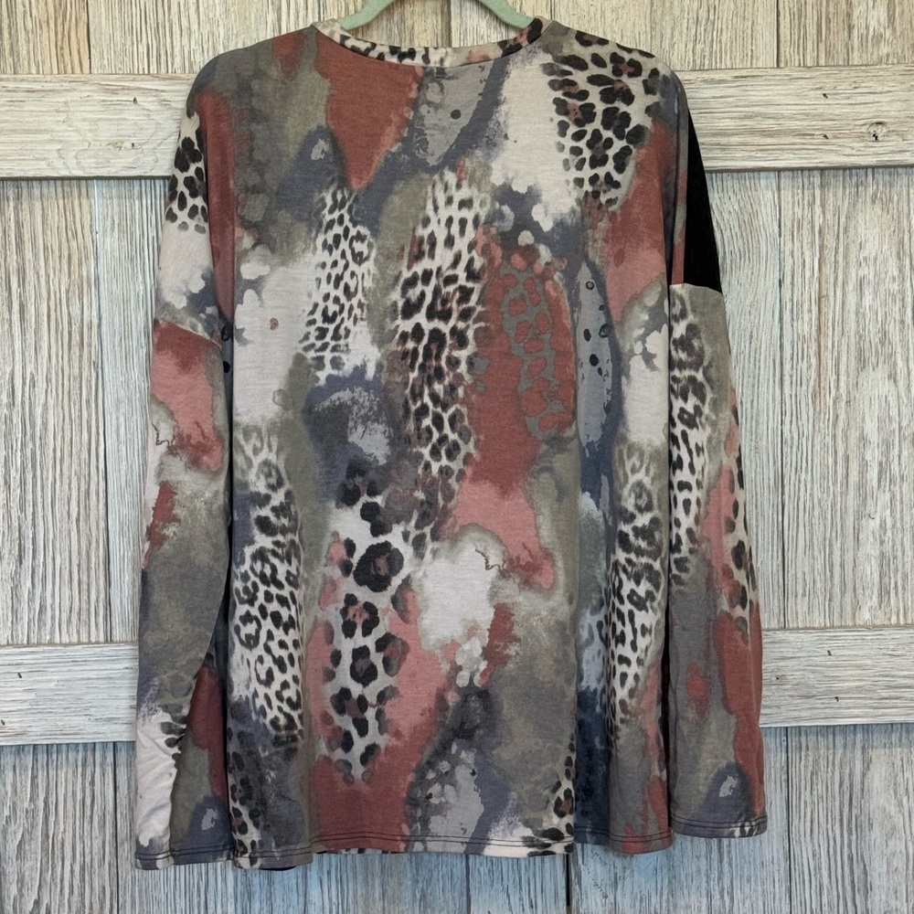 E Luna Black and Pink Patterned Long Sleeve Top sz 2X NWOT - Picture 2 of 4